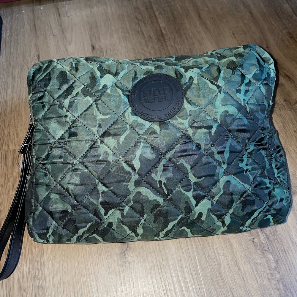 Steve Madden travel bag